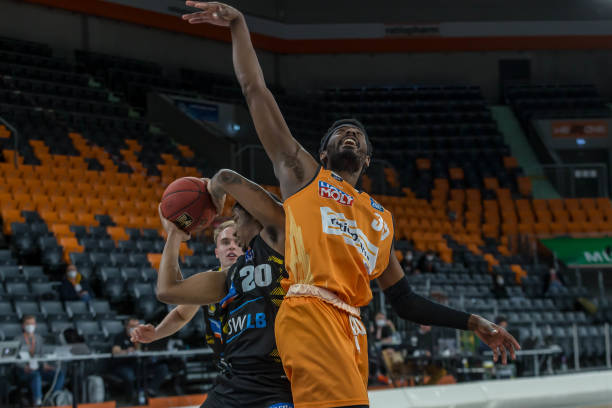 也让这位门 也让这位门