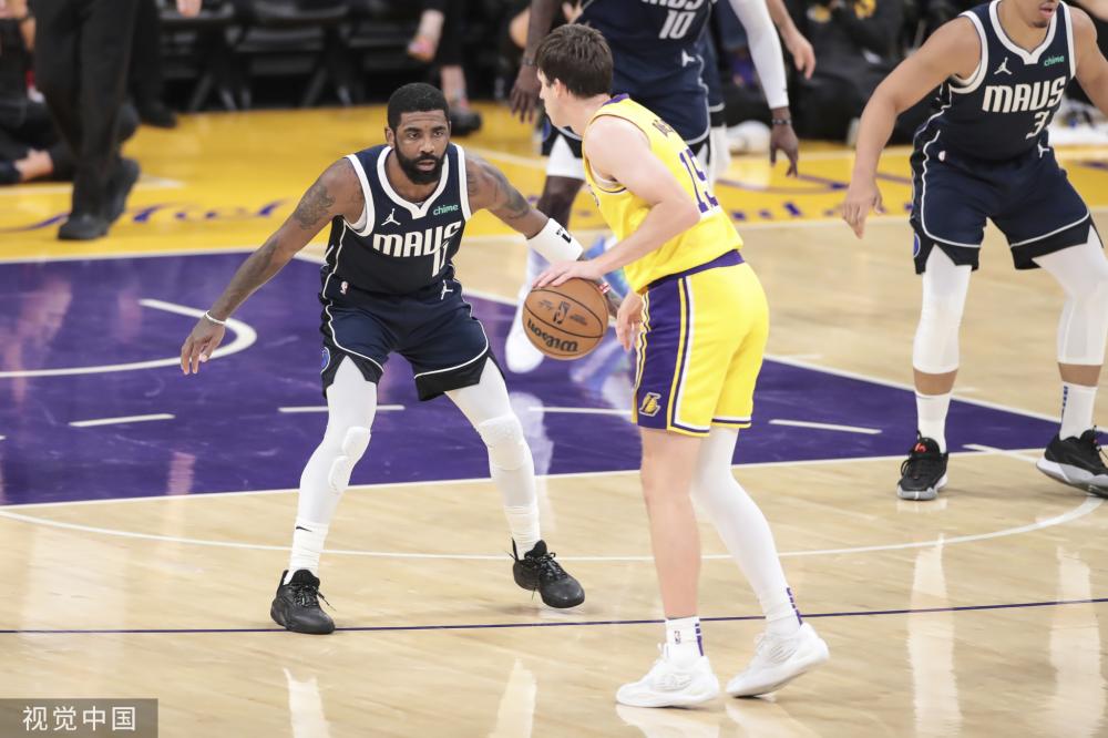 以及他在场 以及他在场